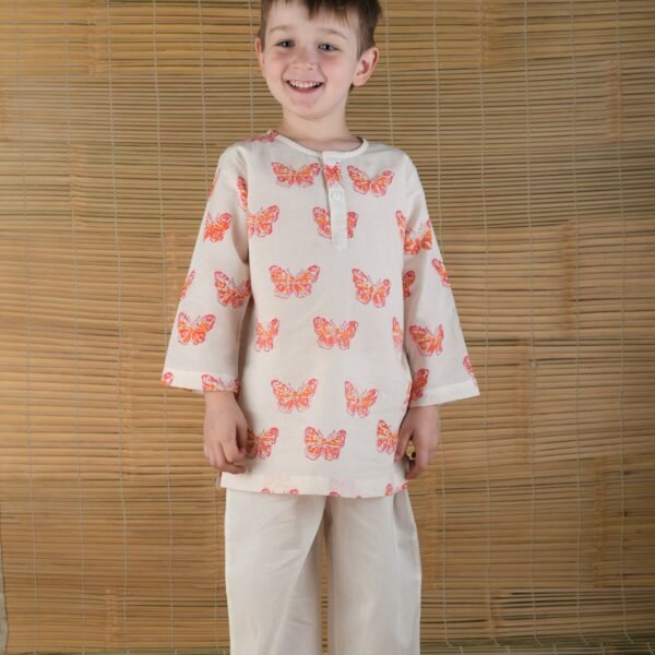 Titli Udi Pink
